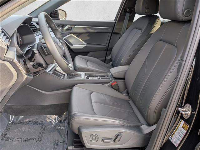 Certified 2025 Audi Q3 2.0T Premium Plus w/ Premium Plus Package image 18