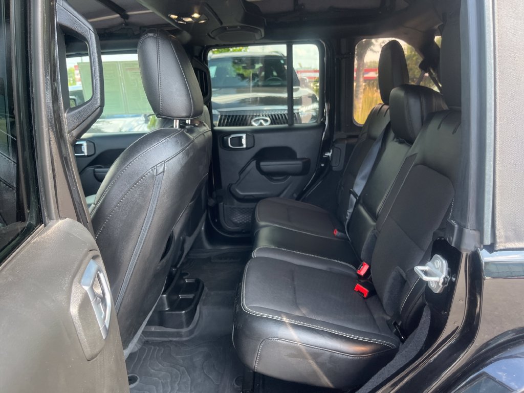 Used 2023 Jeep Wrangler Unlimited Sport AWD/4WD image 28