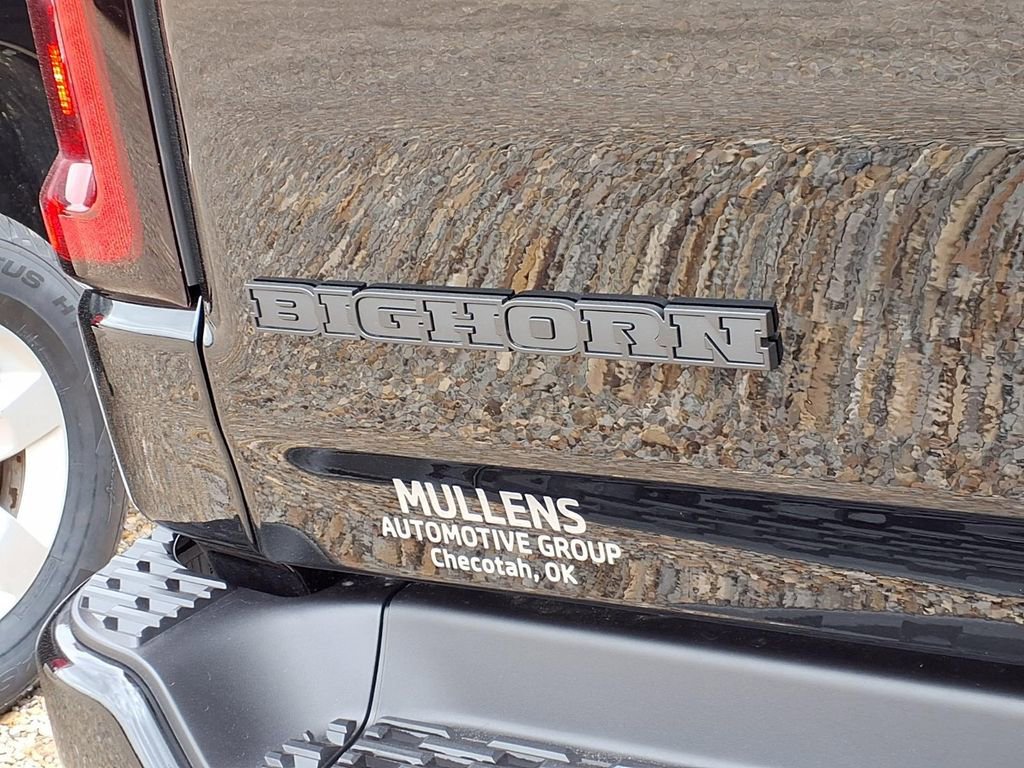 New 2026 RAM 1500 4x4 Crew Cab image 9