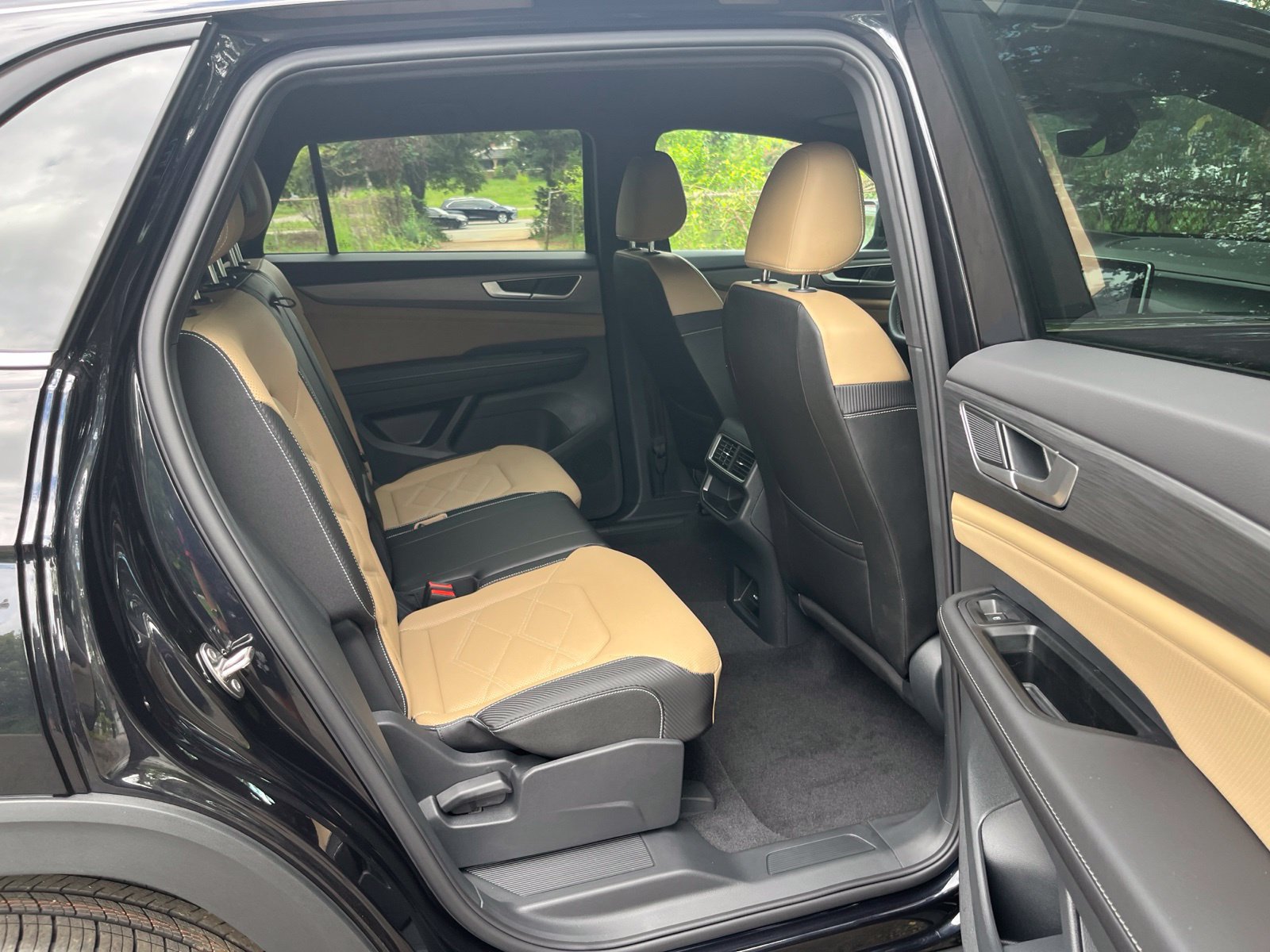 New 2026 Volkswagen Atlas Cross Sport SE FWD image 26
