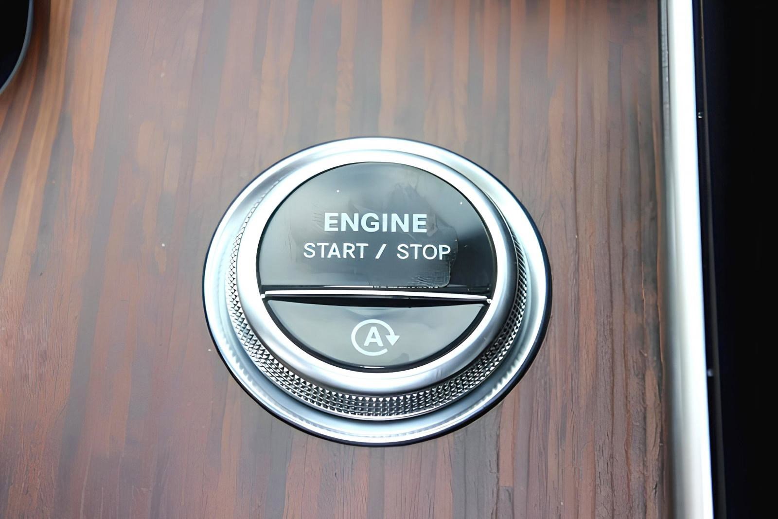 Used 2024 Mercedes-Benz C 300 Sedan image 27