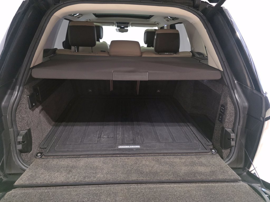 Used 2019 Land Rover Range Rover HSE AWD/4WD image 8