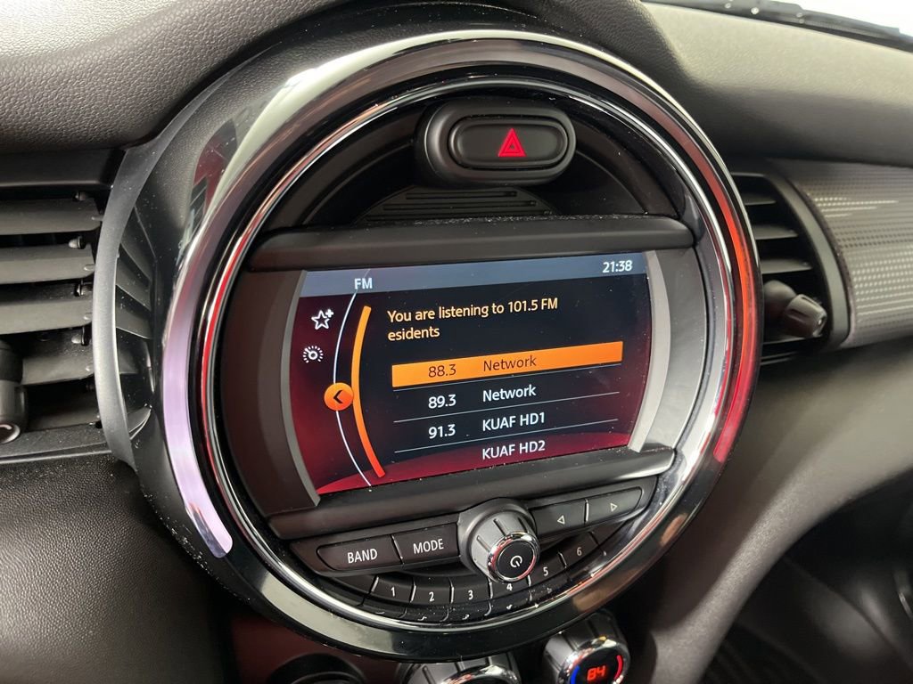 Used 2019 MINI Cooper 2-Door Hardtop image 27