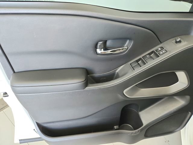 Used 2025 Nissan Frontier SV w/ SV Convenience Package image 35