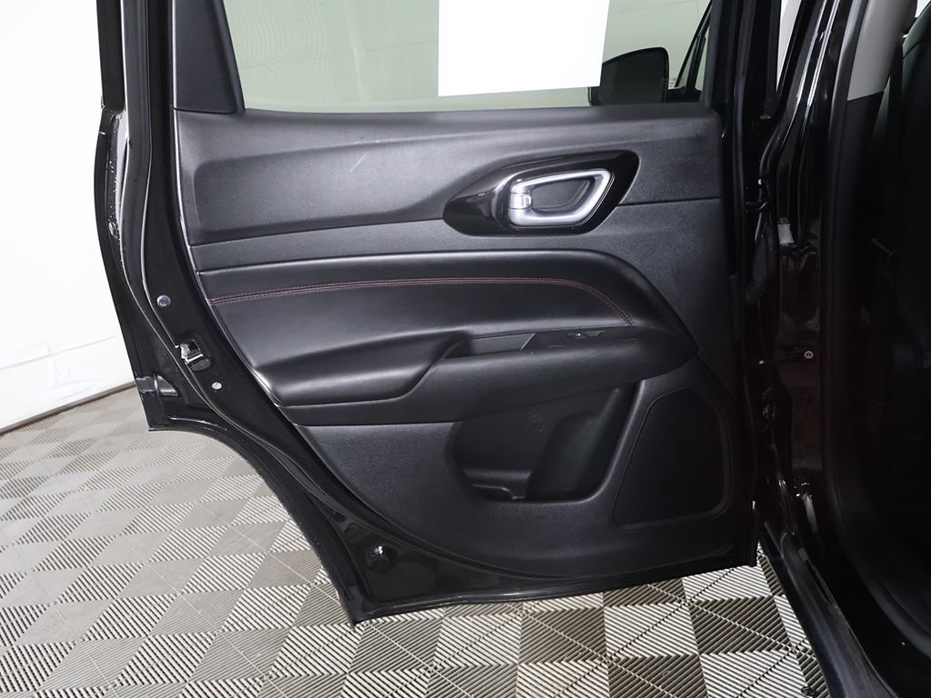 Used 2022 Jeep Compass Trailhawk w/ Trailhawk Convenience Group AWD/4WD image 22
