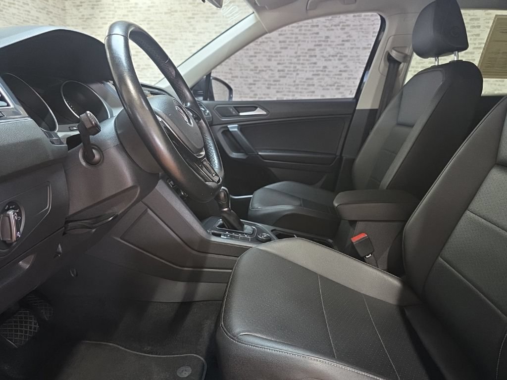 Used 2019 Volkswagen Tiguan SE AWD/4WD image 23