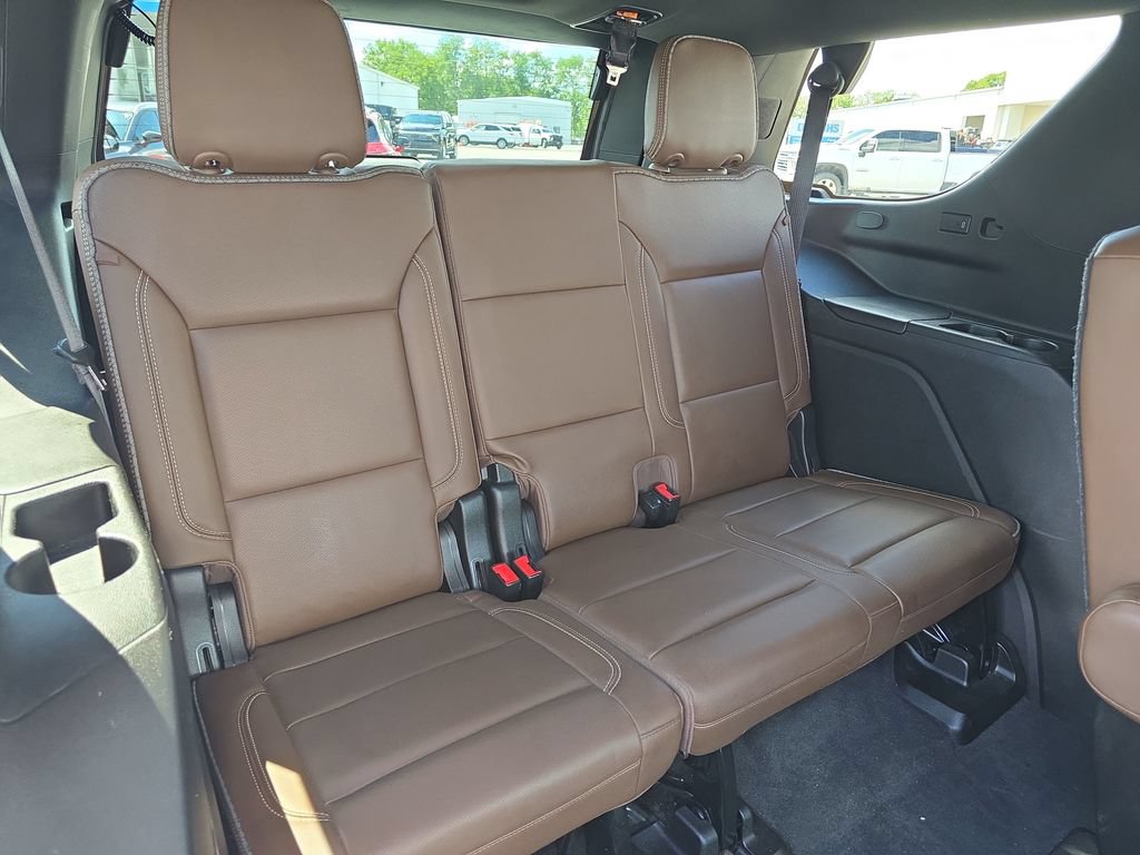 Used 2021 Chevrolet Tahoe High Country w/ Premium Package AWD/4WD image 19