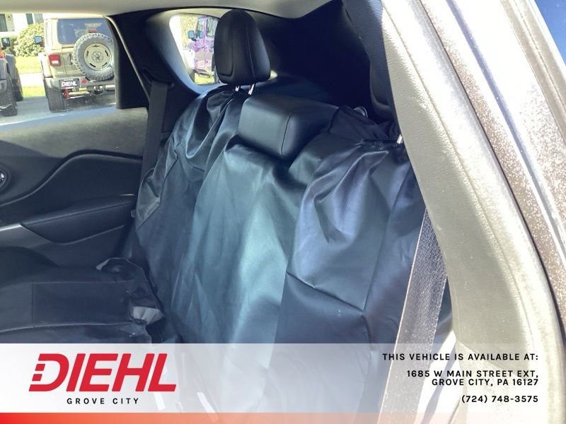 Used 2020 Jeep Cherokee Latitude Plus w/ Cold Weather Group image 14