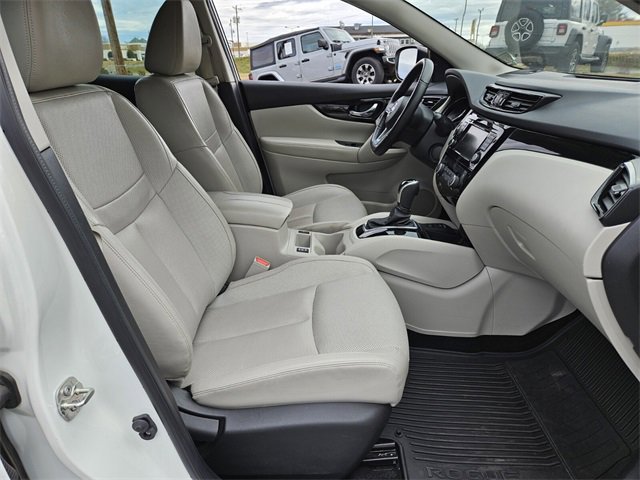 Used 2022 Nissan Rogue Sport SL image 16