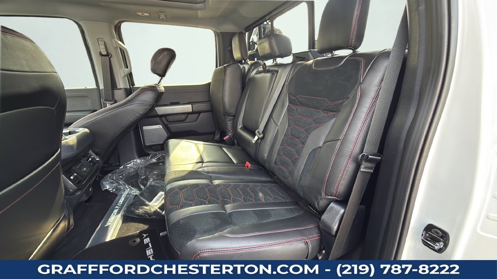 New 2026 Ford F250 Lariat w/ Black Appearance Package AWD/4WD image 24