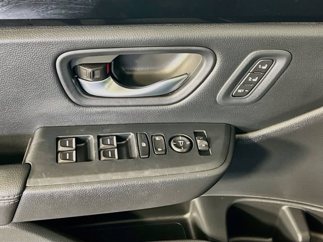 Used 2025 Honda Pilot EX-L image 12