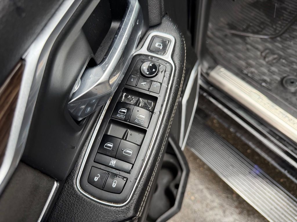 Used 2019 RAM 2500 Laramie image 13