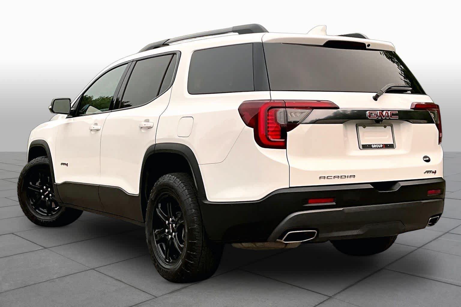 Used 2023 GMC Acadia AT4 w/ Preferred Package AWD/4WD image 12