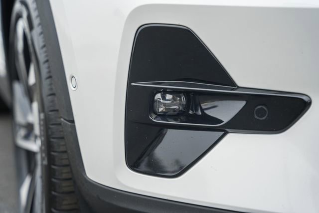 Certified 2024 Volvo XC40 B5 Ultimate w/ Protection Package Premier image 15
