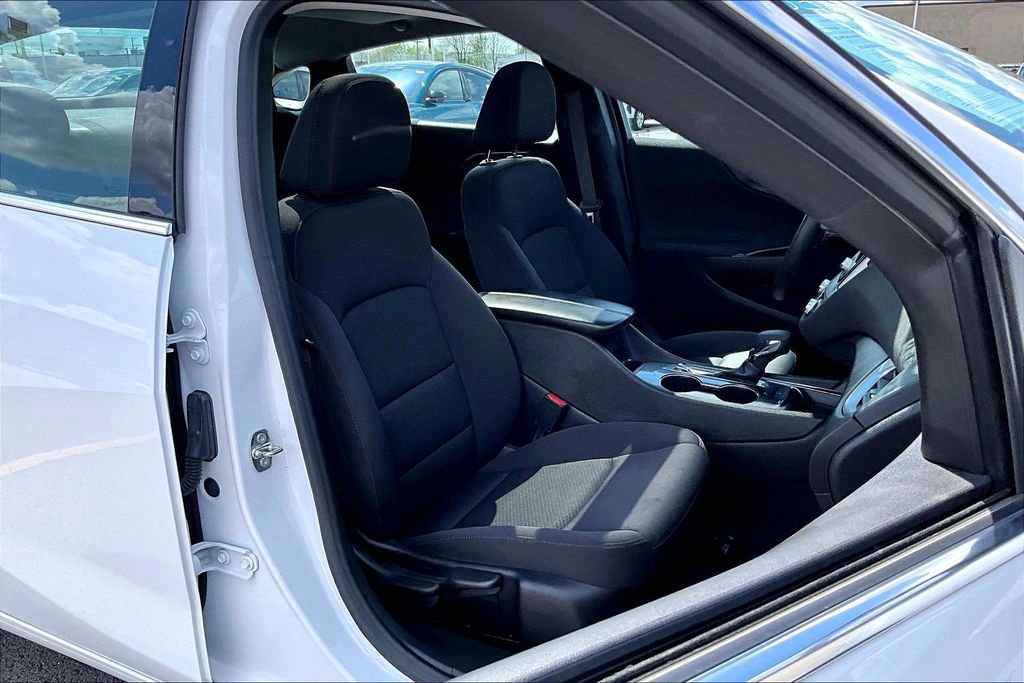 Used 2023 Chevrolet Malibu LT FWD image 7