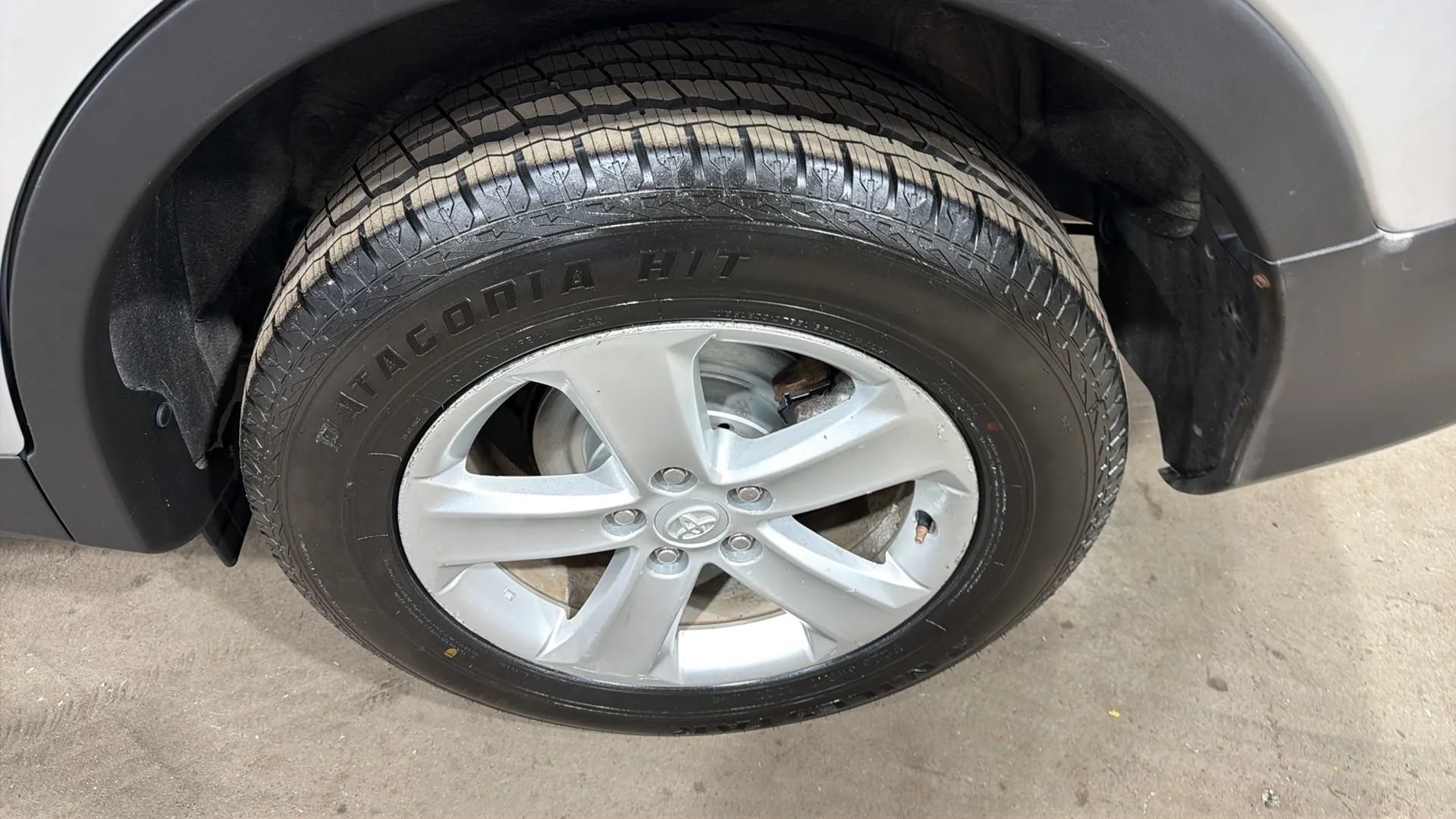 Used 2014 Toyota RAV4 XLE AWD/4WD image 9