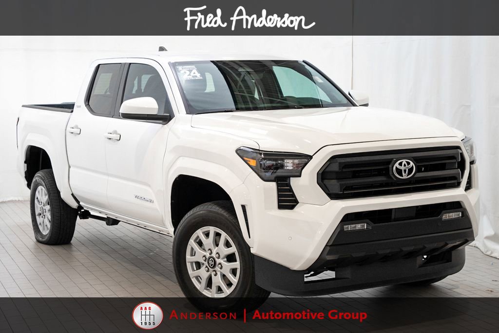 Certified 2024 Toyota Tacoma SR5 AWD/4WD image 1