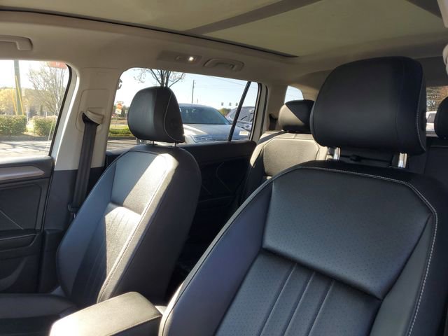 Used 2024 Volkswagen Tiguan SE image 16