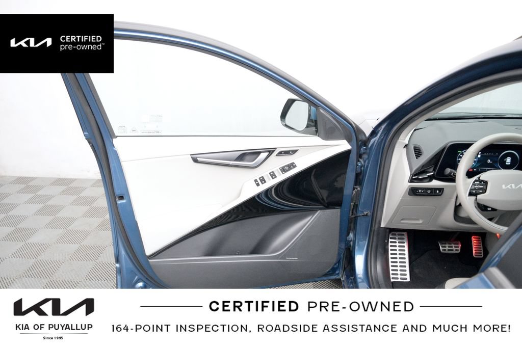 Certified 2023 Kia Niro Wave FWD image 10