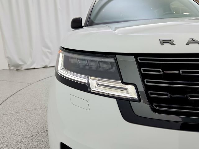 New 2025 Land Rover Range Rover Long Wheelbase SE image 34