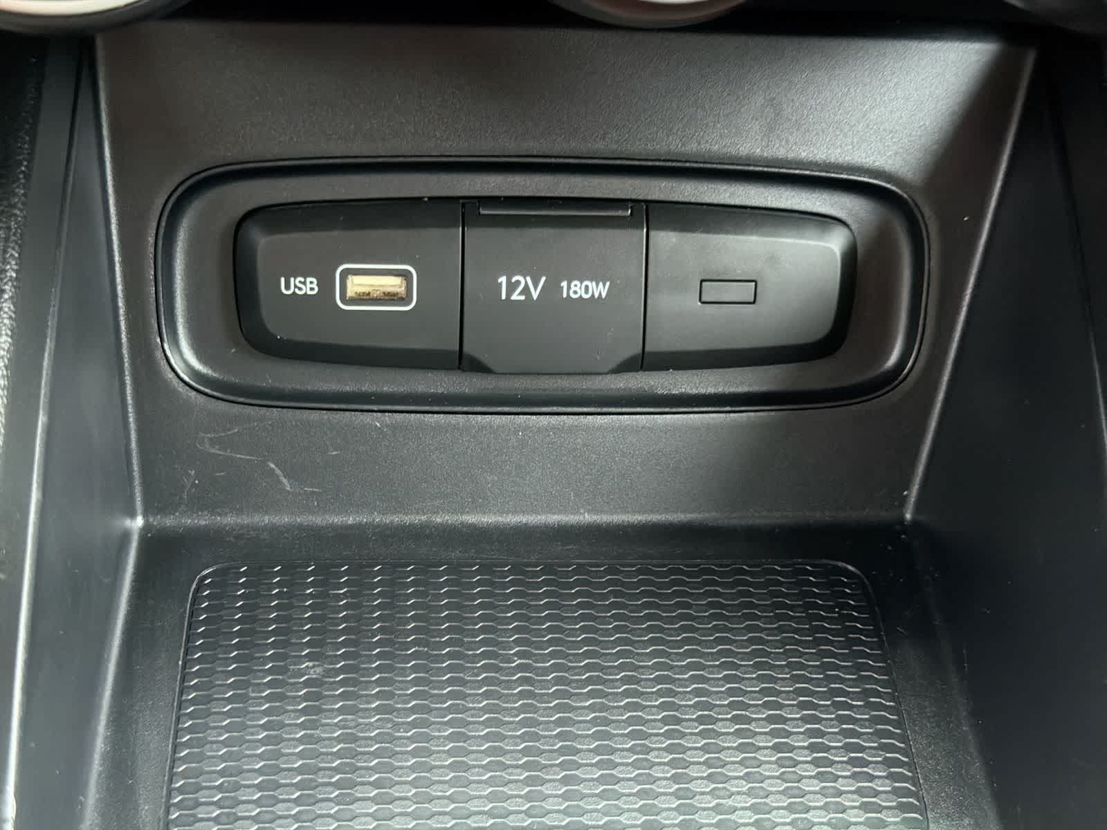 Used 2022 Hyundai Venue SE FWD image 31