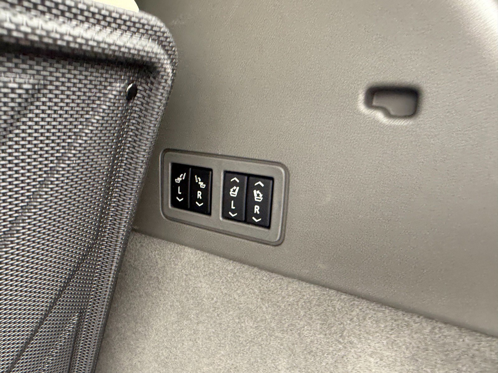 Used 2024 Cadillac XT6 Premium Luxury image 20