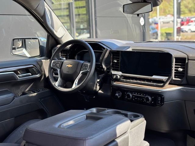 Used 2024 Chevrolet Silverado 1500 LT AWD/4WD image 51