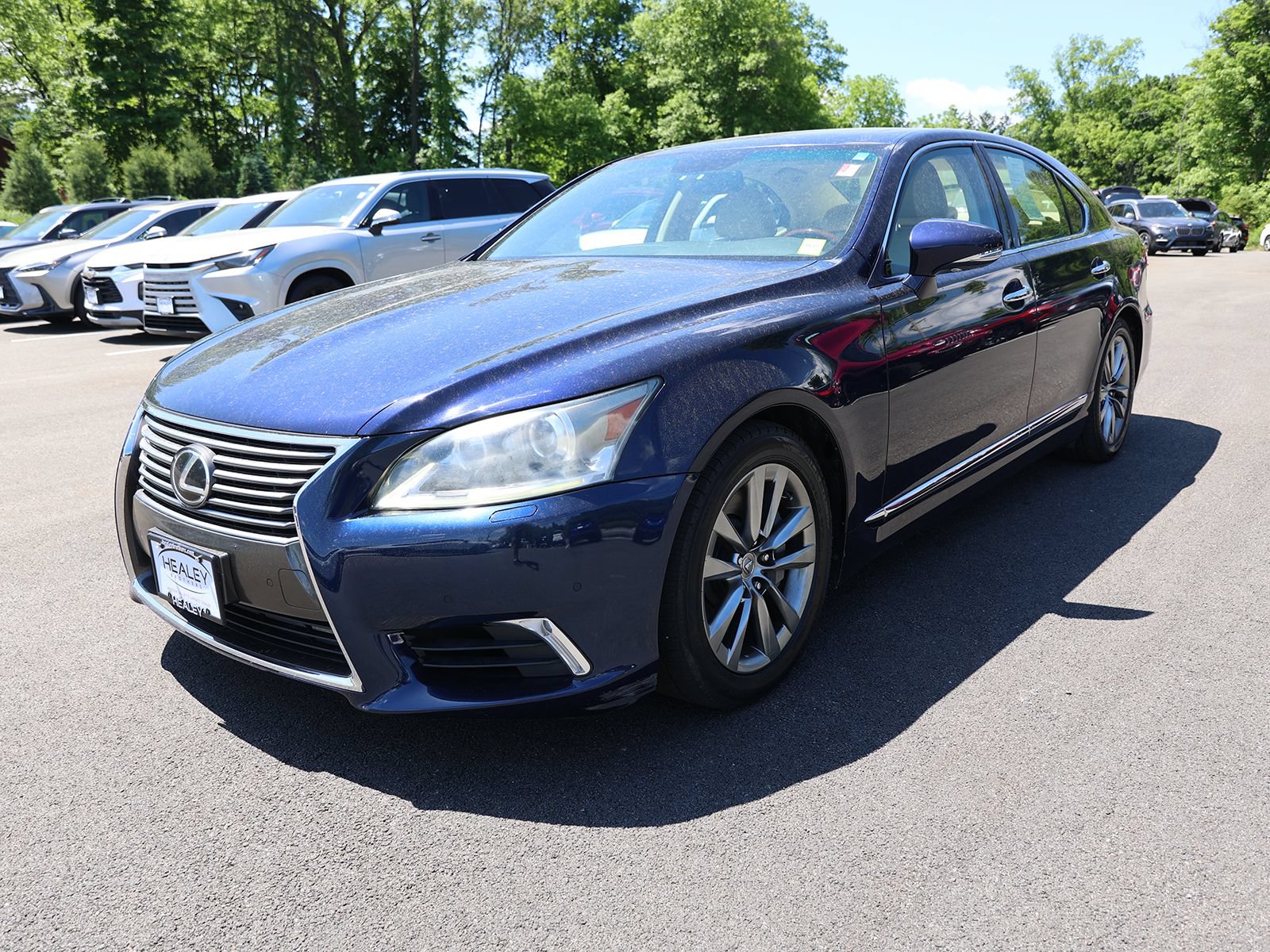 Used 2013 Lexus LS 460 AWD w/ Comfort Pkg image 3