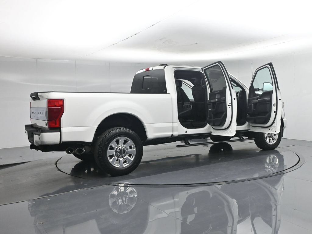 Certified 2022 Ford F250 Platinum w/ FX4 Off-Road Package AWD/4WD image 6