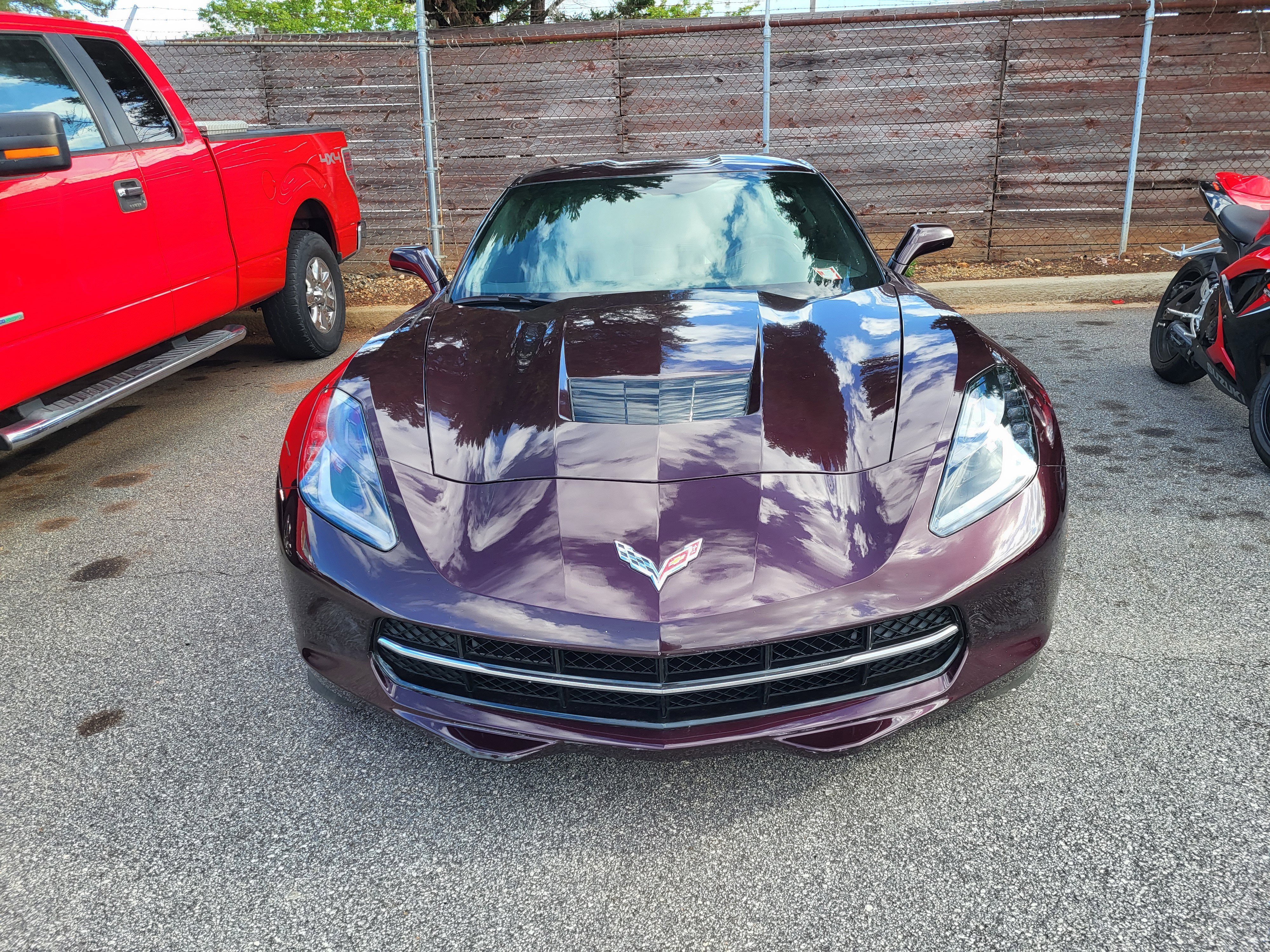 Used 2018 Chevrolet Corvette Stingray Coupe w/ 1LT RWD image 2