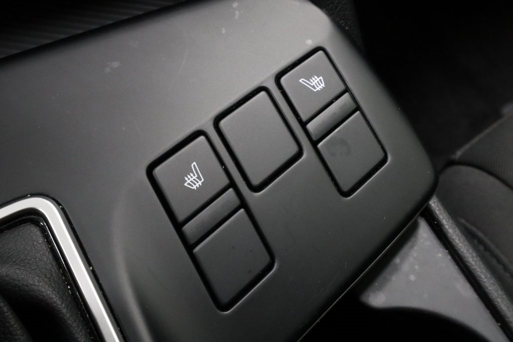 Used 2023 Kia Sportage LX image 4