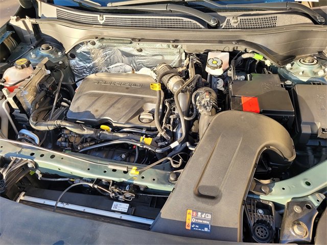 Used 2025 Chevrolet Trax LT w/ LPO, Blackout Package image 28