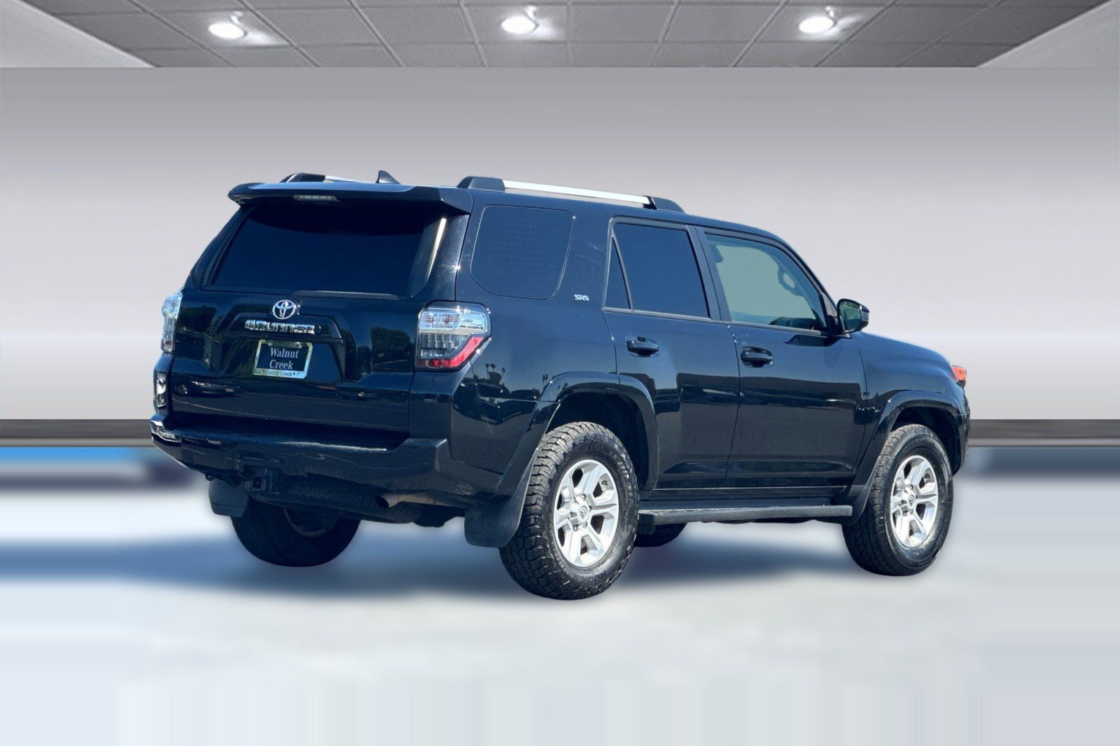 Used 2021 Toyota 4Runner SR5 RWD image 8