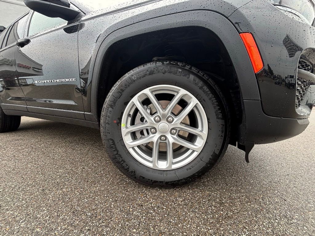 New 2025 Jeep Grand Cherokee Laredo X w/ Luxury Tech Group I image 6