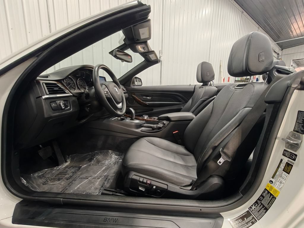 Used 2015 BMW 428i xDrive Convertible AWD/4WD image 28