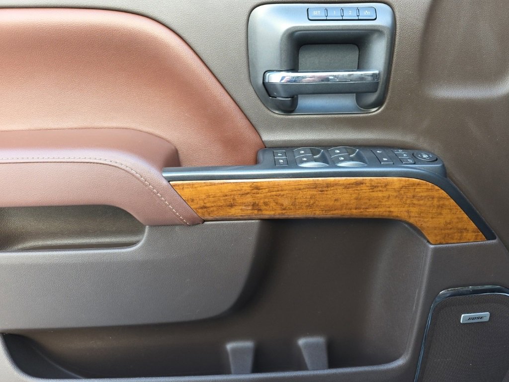 Used 2016 Chevrolet Silverado 2500 High Country w/ Duramax Plus Package image 16