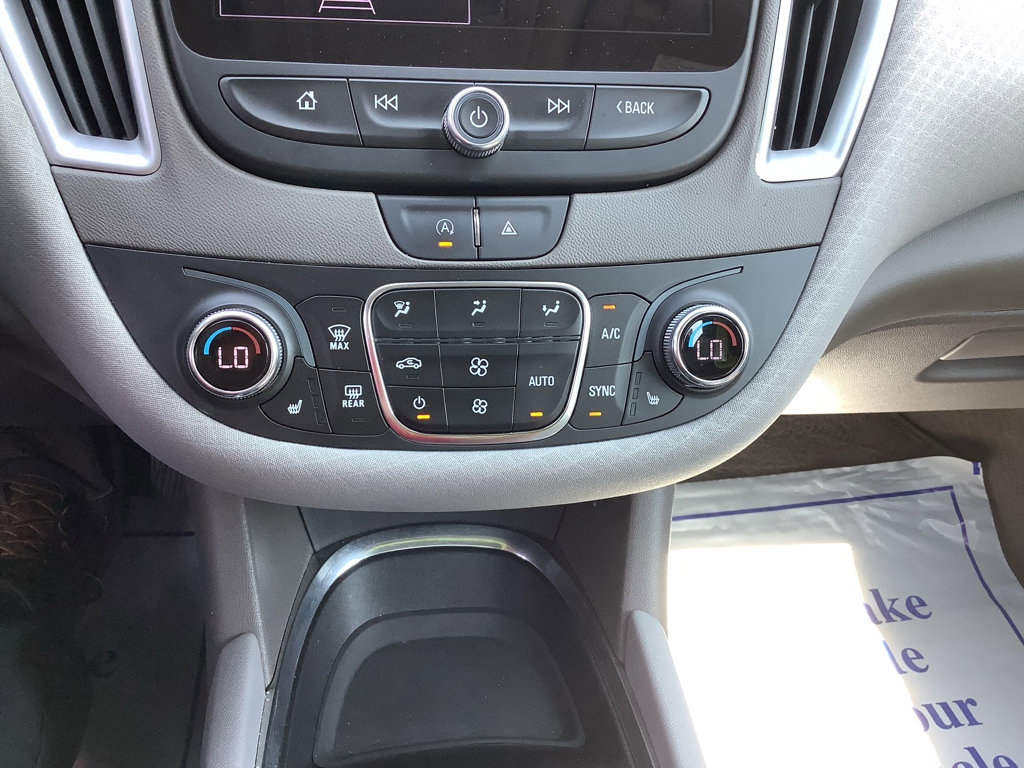 Used 2023 Chevrolet Malibu LT image 17