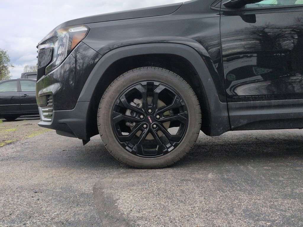 Certified 2022 GMC Terrain SLE w/ Driver Convenience Package AWD/4WD image 16