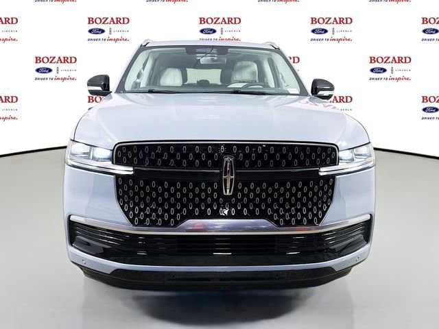 New 2025 Lincoln Navigator L Reserve image 2