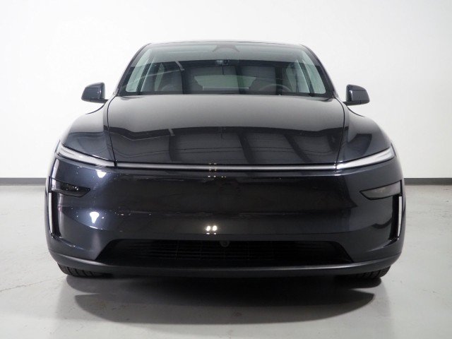 Used 2026 Tesla Model Y Long Range RWD image 57