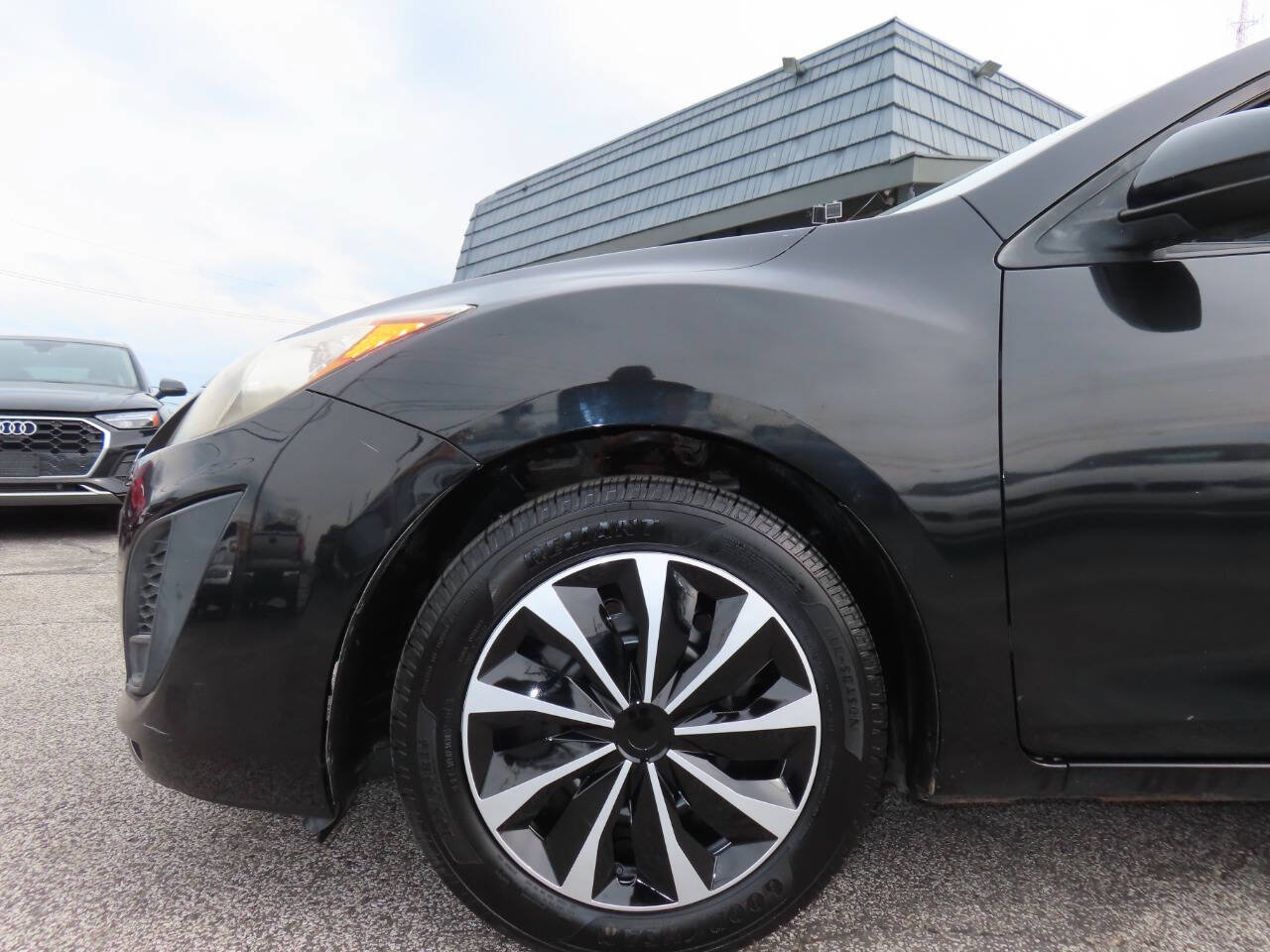 Used 2011 MAZDA MAZDA3 i Sport FWD image 31
