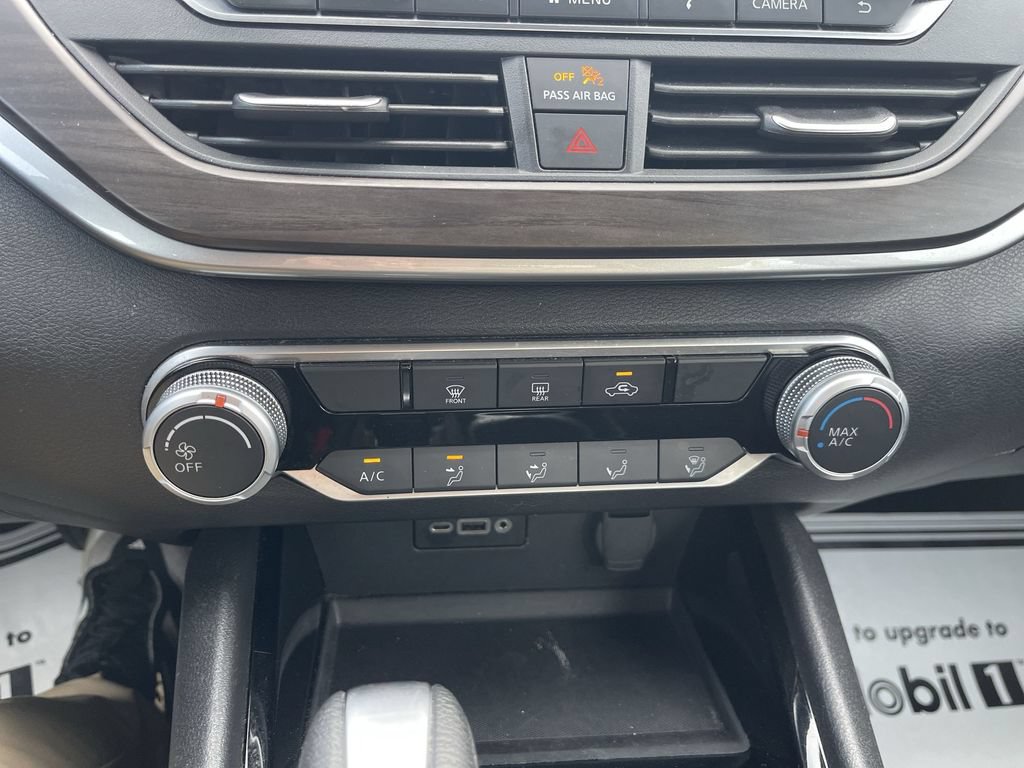Used 2024 Nissan Altima 2.5 SV FWD image 18