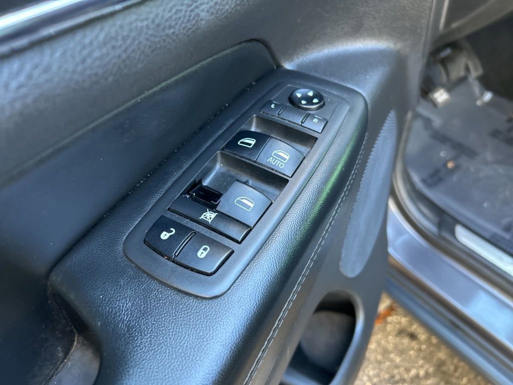 Used 2019 Jeep Grand Cherokee Limited w/ Luxury Group II image 43