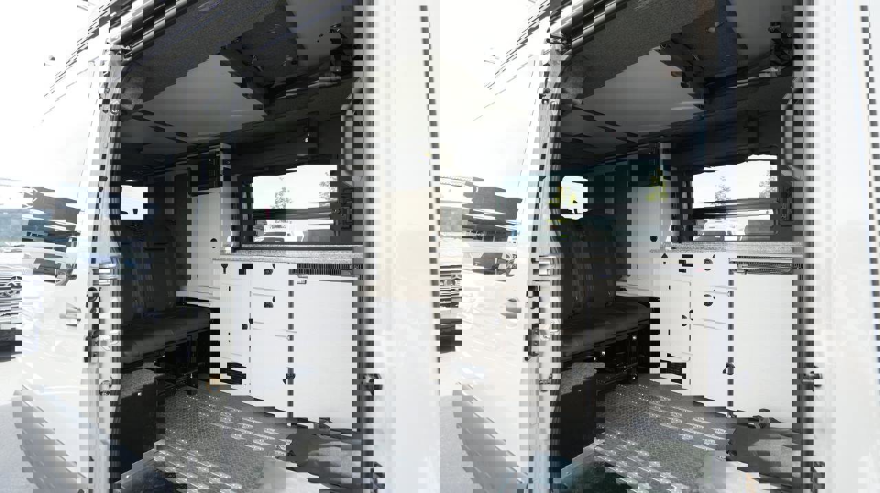 Used 2022 Mercedes-Benz Sprinter 144 Cargo image 35
