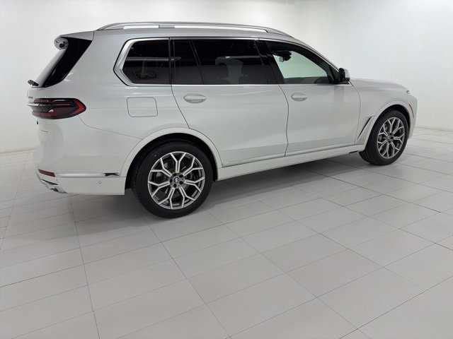 Certified 2024 BMW X7 xDrive40i image 6
