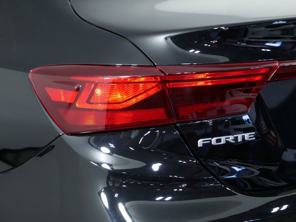 Certified 2023 Kia Forte LXS w/ LXS Technology Package FWD image 12