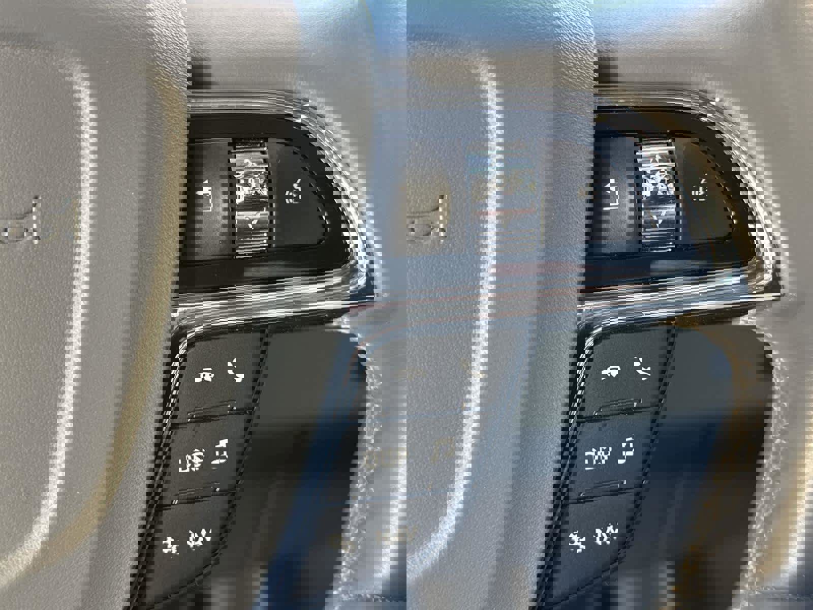 Used 2019 Lincoln Navigator Select image 26