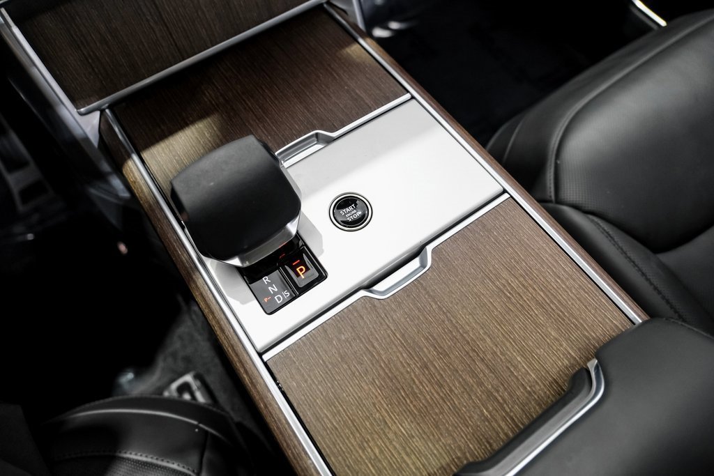 Used 2024 Land Rover Range Rover SE image 24