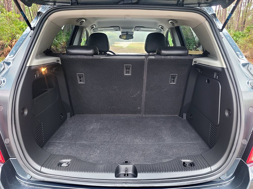 Used 2021 Chevrolet Trax LT w/ LT Convenience Package image 23