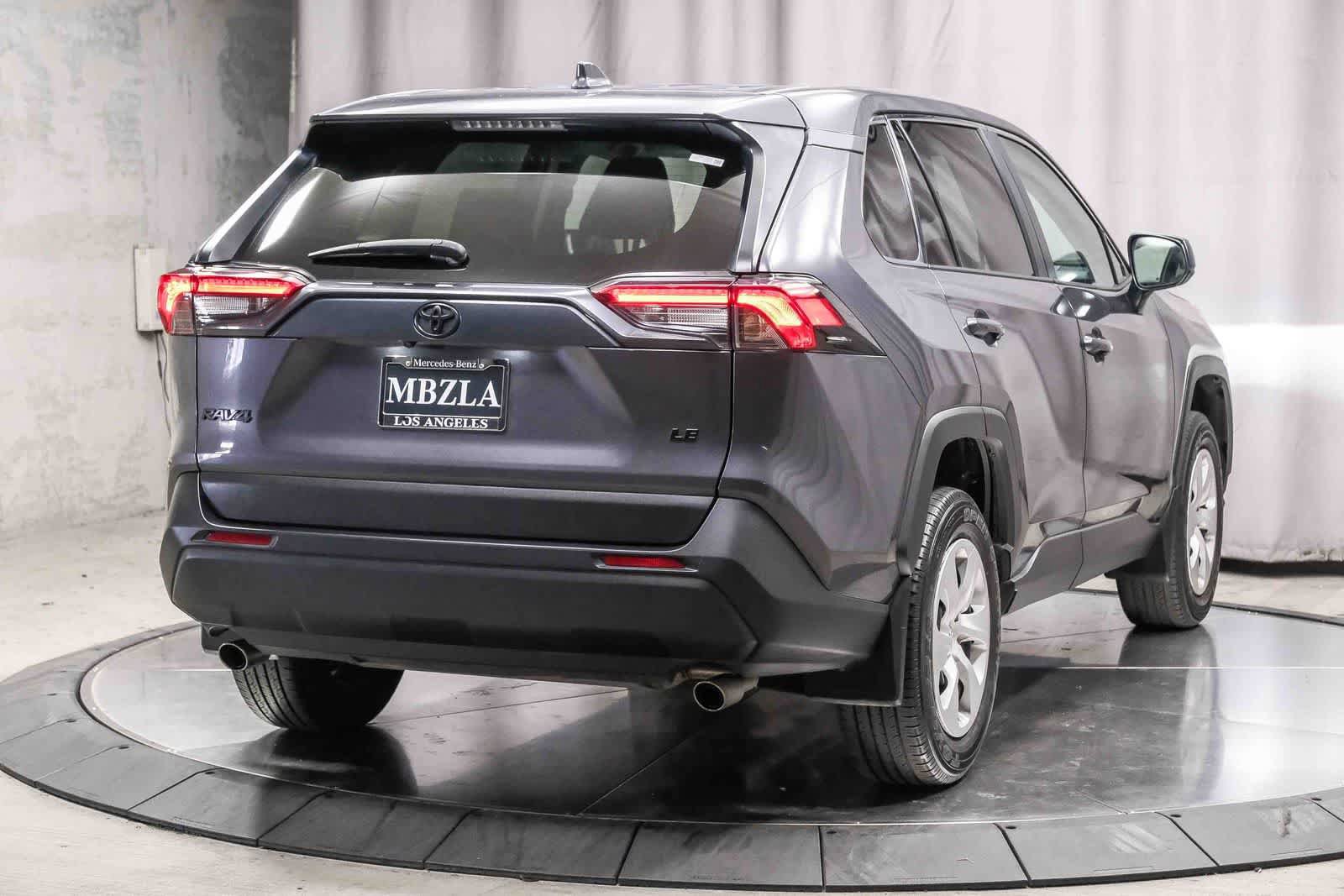Used 2024 Toyota RAV4 LE FWD image 4